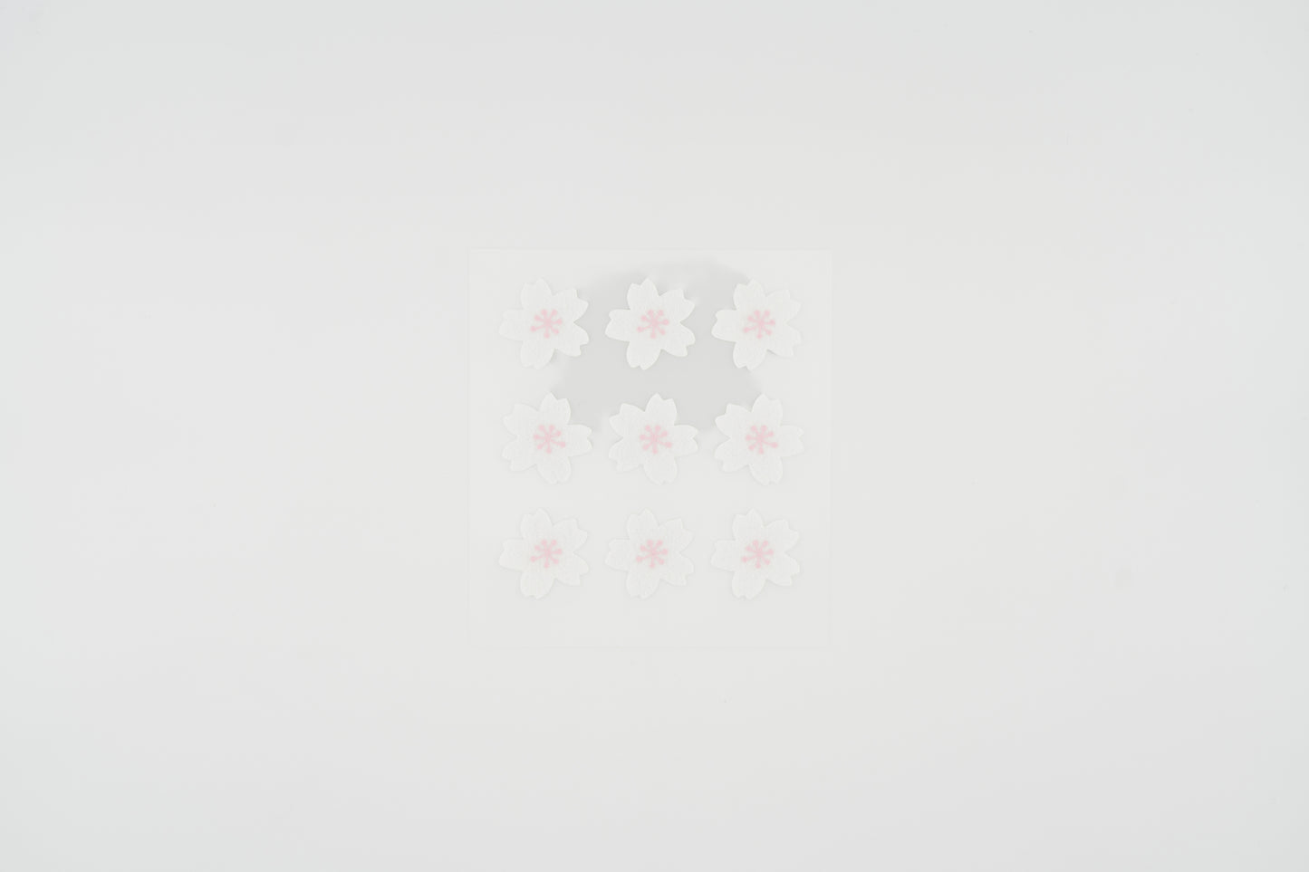 1668 Plain.64 Blossom Set